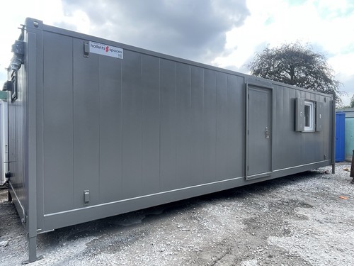 32ft 10ft office - 10ft, office/wc